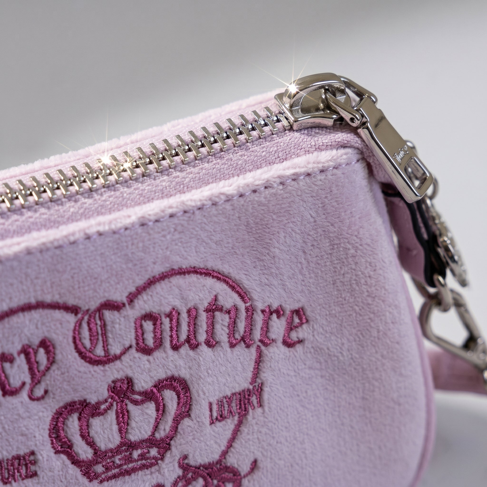 Juicy Couture Royal Classic Velour mini Kabelka
