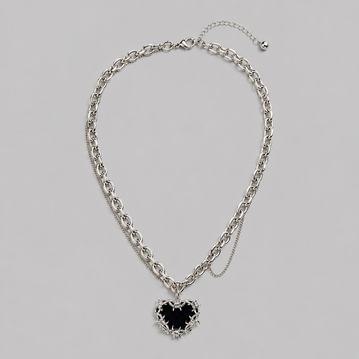 BLACK HEART THORN NÁHRDELNÍK